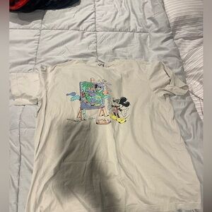 Uniqlo Disney size xL fits like a large